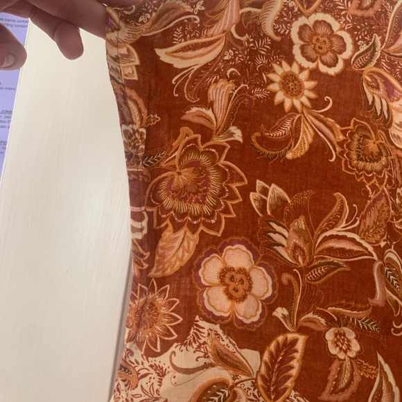 Nicole Miller | fall floral linen sleeveless button down top - Picture 3 of 7